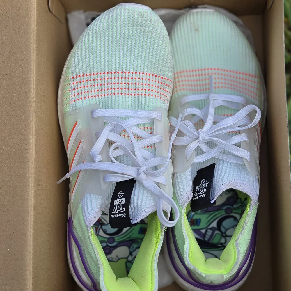 Adidas Ultra Boost Toy Story Buzz Lightyear - Picture 4 of 7